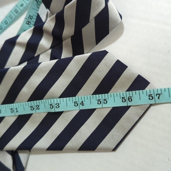 Brooks Brothers Makers Men's Silver/Navy Striped Silk Tie Made in the USA - New - Picture 7 of 7